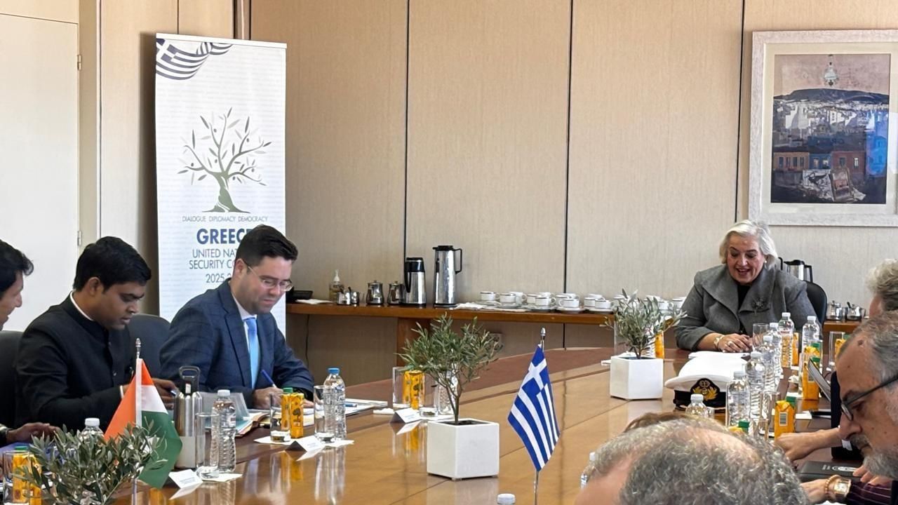 &Pi;&rho;&alpha;&gamma;&mu;&alpha;&tau;&omicron;&pi;&omicron;&iota;ή&theta;&eta;&kappa;&epsilon; &sigma;&tau;&eta;&nu; &Alpha;&theta;ή&nu;&alpha; &omicron; &pi;&rho;ώ&tau;&omicron;&sigmaf; &gamma;ύ&rho;&omicron;&sigmaf; &Delta;&iota;&alpha;&lambda;ό&gamma;&omicron;&upsilon; &Theta;&alpha;&lambda;ά&sigma;&sigma;&iota;&alpha;&sigmaf; &Alpha;&sigma;&phi;ά&lambda;&epsilon;&iota;&alpha;&sigmaf; &Epsilon;&lambda;&lambda;ά&delta;&alpha;&sigmaf;