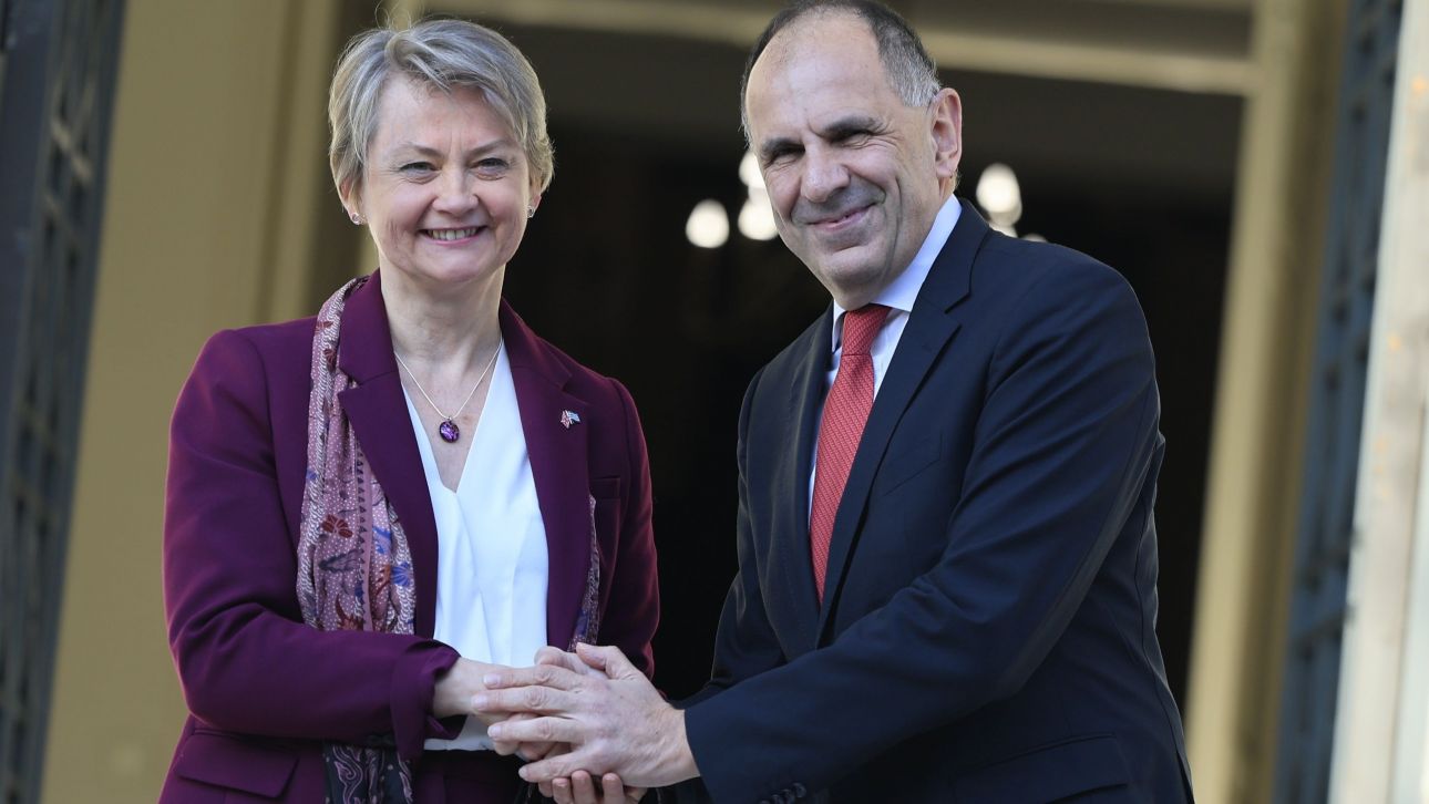 Συνάντηση Γεραπετρίτη με ΥΠΕΞ Βρετανίας: Οι εξοπλισμοί να μην στρέφονται κατά συμμάχων