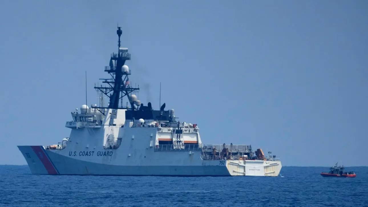 Νέες εμπρηστικές επιθέσεις Τραμπ κατά εκπομπών και τηλεοπτικών δικτύων, απειλώντας τες με ανάκληση άδειας