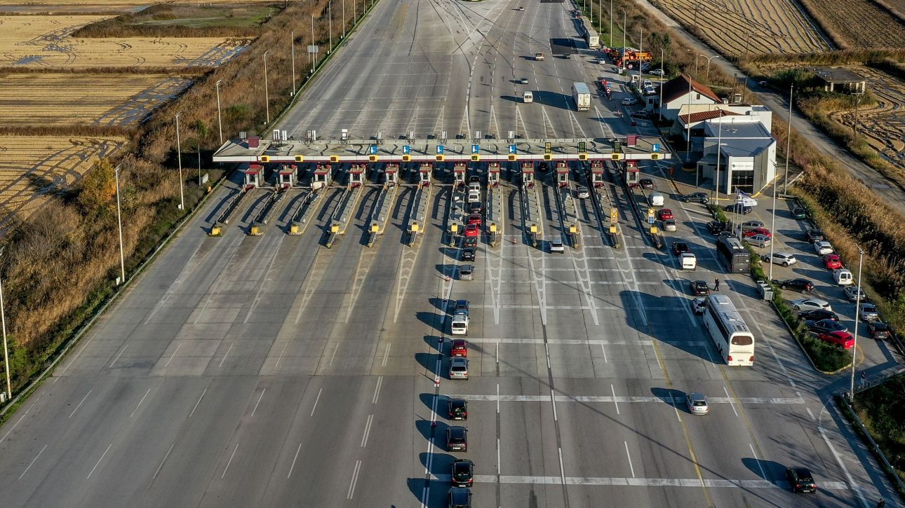 Ά&nu;&omicron;&iota;&xi;&epsilon; &tau;&omicron; &rho;&epsilon;ύ&mu;&alpha; &pi;&rho;&omicron;&sigmaf; &Theta;&epsilon;&sigma;&sigma;&alpha;&lambda;&omicron;&nu;ί&kappa;&eta; &sigma;&tau;&alpha; &Mu;ά&lambda;&gamma;&alpha;&rho;&alpha; - &Alpha;&pi;&omicron;&kappa;&lambda;&epsilon;&iota;&sigma;&mu;έ&nu;&eta; &eta; &delta;&iota;έ&lambda;&epsilon;&upsilon;&sigma;&eta; &omicron;&chi;&eta;&mu;ά&tau;&omega;&nu; &sigma;&tau;&alpha; &Pi;&rho;ά&sigma;&iota;&nu;&alpha; &Phi;&alpha;&nu;ά&rho;&iota;&alpha;