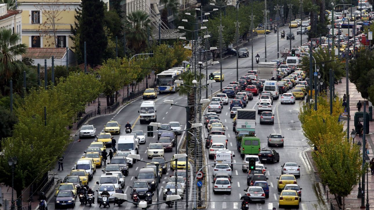 Πώς φτάσαμε στο κυκλοφοριακό χάος: Η κρίση, ο Covid και τα ΜΜΜ - Τι αναμένουμε το 2026