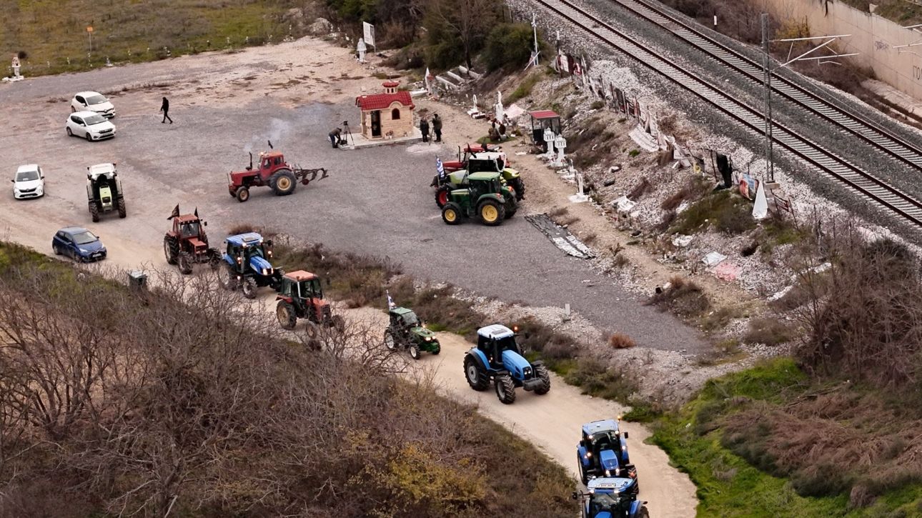 &Alpha;&gamma;&rho;ό&tau;&epsilon;&sigmaf;: &Alpha;&pi;έ&tau;&iota;&sigma;&alpha;&nu; &phi;ό&rho;&omicron; &tau;&iota;&mu;ή&sigmaf; &sigma;&tau;&omicron; &mu;&nu;&eta;&mu;&epsilon;ί&omicron; &gamma;&iota;&alpha; &tau;&alpha; &theta;ύ&mu;&alpha;&tau;&alpha; &tau;&omega;&nu; &Tau;&epsilon;&mu;&pi;ώ&nu;