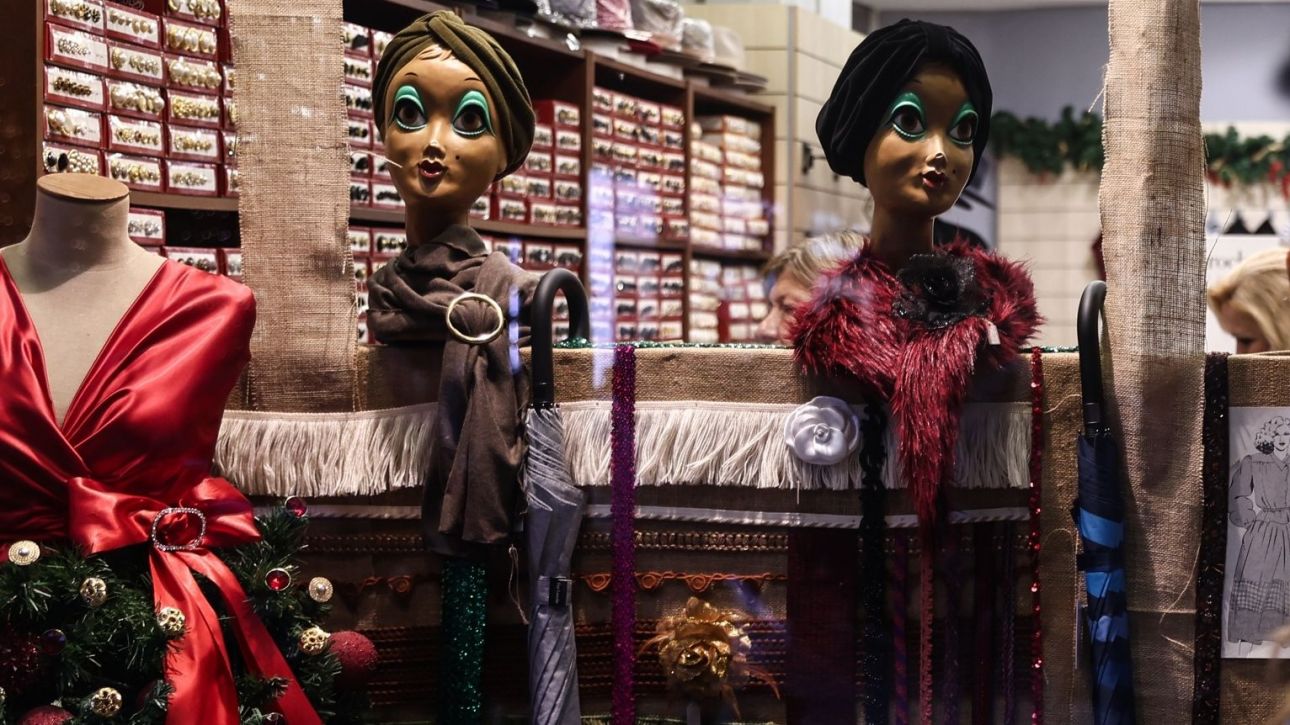 Εορταστικό ωράριο: Τι ώρα κλείνουν καταστήματα και σούπερ μάρκετ την παραμονή Χριστουγέννων