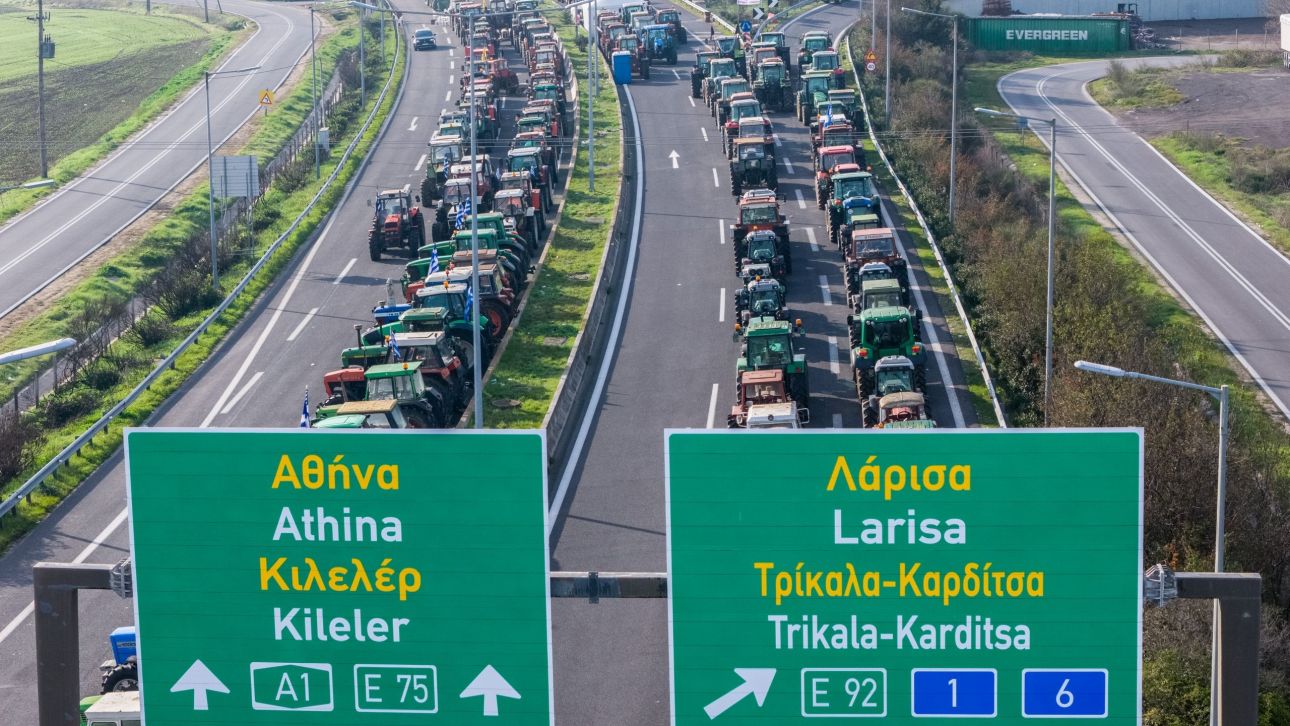 Σημειωτόν η έξοδος των εκδρομέων από τα αγροτικά μπλόκα: Μέσω μίας λωρίδας η κυκλοφορία