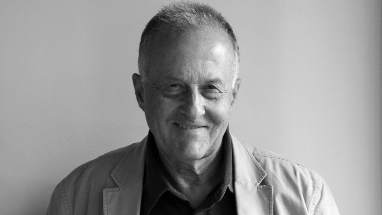 &Pi;έ&theta;&alpha;&nu;&epsilon; &omicron; &zeta;&omega;&gamma;&rho;ά&phi;&omicron;&sigmaf;, &epsilon;&iota;&kappa;&alpha;&sigma;&tau;&iota;&kappa;ό&sigmaf; &kappa;&alpha;&iota; &gamma;&lambda;ύ&pi;&tau;&eta;&sigmaf; &Mu;&iota;&chi;ά&lambda;&eta;&sigmaf; &Kappa;&alpha;&tau;&zeta;&omicron;&upsilon;&rho;ά&kappa;&eta;&sigmaf;