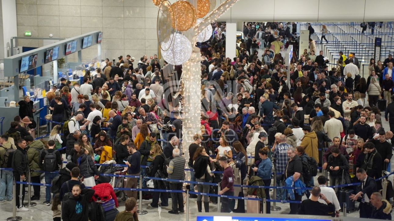 &Sigma;&kappa;&eta;&nu;έ&sigmaf; &chi;ά&omicron;&upsilon;&sigmaf; &sigma;&tau;&omicron; &alpha;&epsilon;&rho;&omicron;&delta;&rho;ό&mu;&iota;&omicron; &Epsilon;&lambda;&epsilon;&upsilon;&theta;έ&rho;&iota;&omicron;&sigmaf; &Beta;&epsilon;&nu;&iota;&zeta;έ&lambda;&omicron;&sigmaf; - Ό&sigma;&alpha; &kappa;&alpha;&tau;έ&gamma;&rho;&alpha;&psi;&epsilon; &omicron; &phi;&alpha;&kappa;ό&sigmaf; &tau;&omicron;&upsilon; CNN Greece