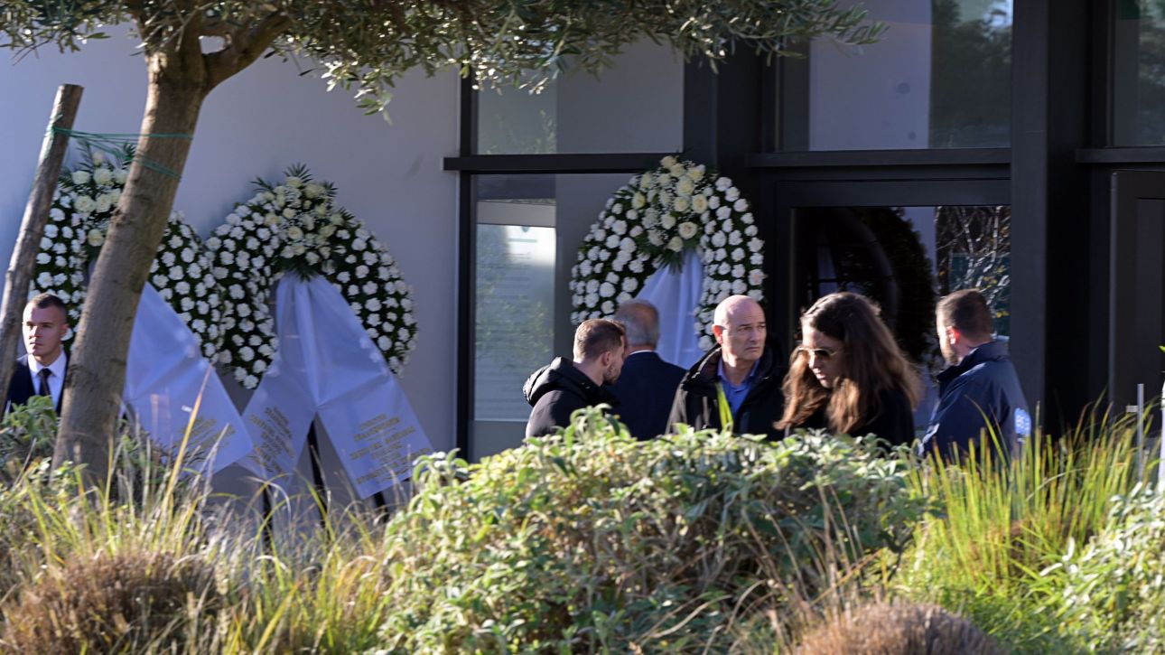 &Tau;&omicron; &tau;&epsilon;&lambda;&epsilon;&upsilon;&tau;&alpha;ί&omicron; &alpha;&nu;&tau;ί&omicron; &sigma;&tau;&omicron;&nu; &Gamma;&iota;ώ&rho;&gamma;&omicron; &Pi;&alpha;&pi;&alpha;&delta;ά&kappa;&eta; &sigma;&tau;&omicron; &alpha;&pi;&omicron;&tau;&epsilon;&phi;&rho;&omega;&tau;ή&rho;&iota;&omicron; &Rho;&iota;&tau;&sigma;ώ&nu;&alpha;&sigmaf; - &Eta; &epsilon;&pi;&iota;&theta;&upsilon;&mu;ί&alpha; &tau;&eta;&sigmaf; &omicron;&iota;&kappa;&omicron;&gamma;έ&nu;&epsilon;&iota;&alpha;&sigmaf;