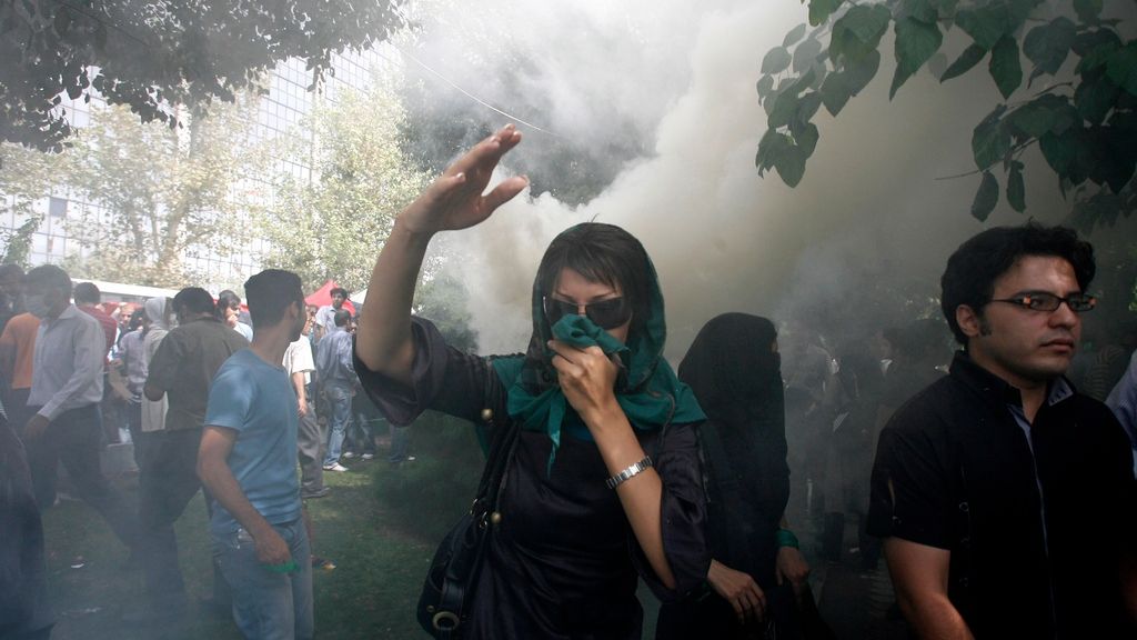 Γιατί φλέγεται το Ιράν: Ο ρόλος των Μπαζάαρι, ο Χαμενεΐ και ο Τραμπ - Το χρονικό της εξέγερσης