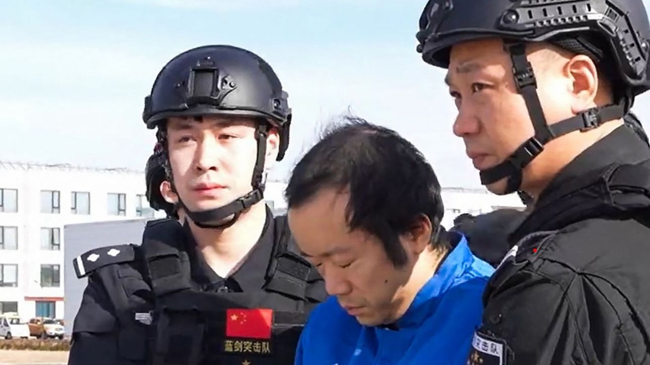 Αρχηγός κυκλώματος κυβερνοεγκλήματος εκδόθηκε από την Καμπότζη στην Κίνα – Καταζητείται και στις ΗΠΑ