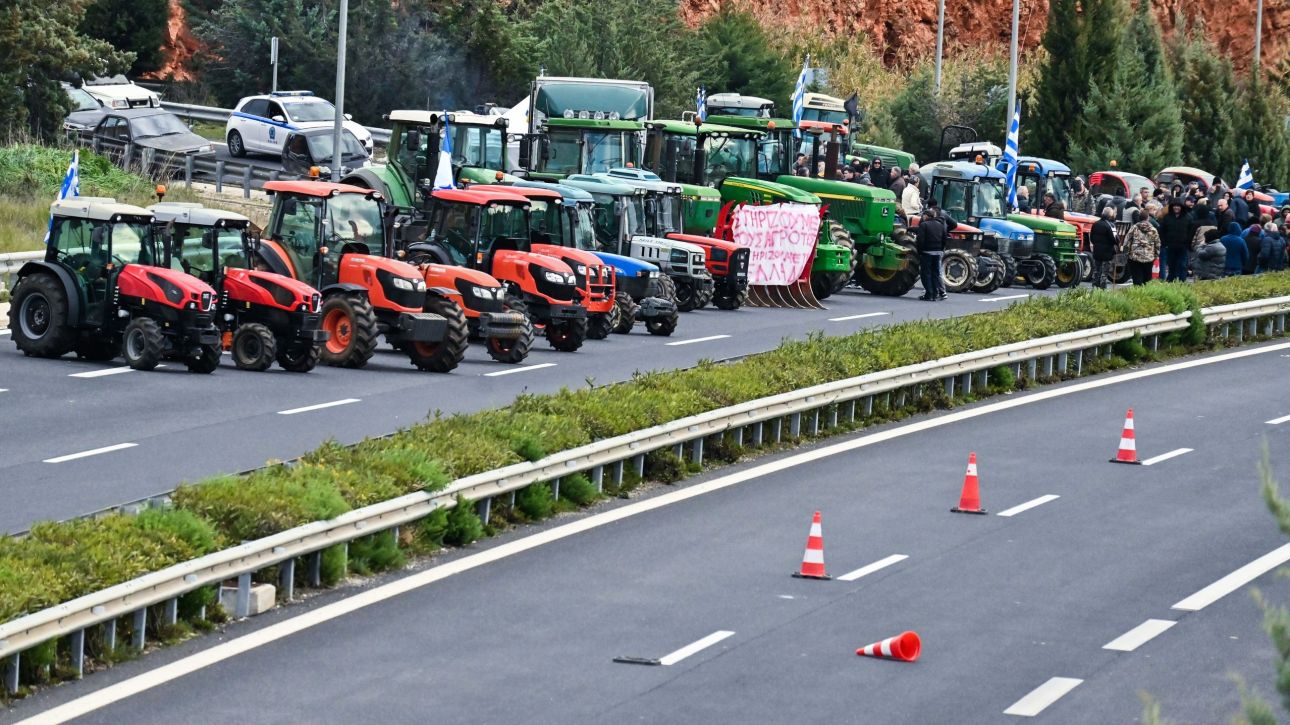 Στρατηγική αποσυμπίεσης από Μαξίμου: «Ναι» σε διπλό ραντεβού με τους αγρότες