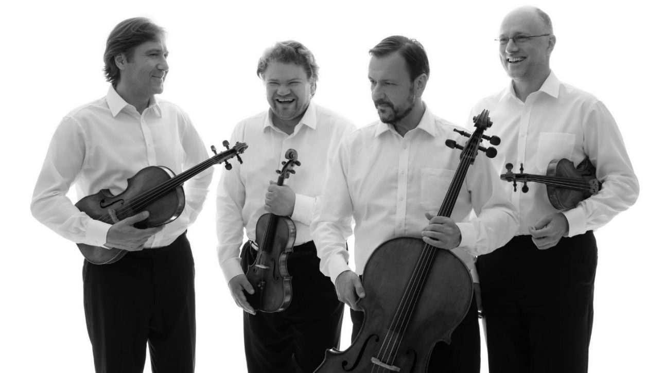 Borodin Quartet - &Tau;&omicron; &iota;&sigma;&tau;&omicron;&rho;&iota;&kappa;ό &Kappa;&omicron;&upsilon;&alpha;&rho;&tau;έ&tau;&omicron; &epsilon;&pi;&iota;&sigma;&tau;&rho;έ&phi;&epsilon;&iota; &sigma;&tau;&omicron; &Mu;έ&gamma;&alpha;&rho;&omicron; &Mu;&omicron;&upsilon;&sigma;&iota;&kappa;ή&sigmaf; &Alpha;&theta;&eta;&nu;ώ&nu;