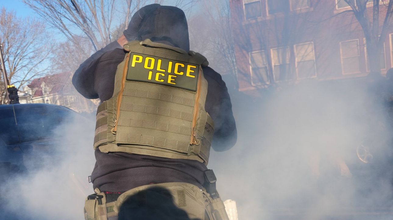 &Eta;&Pi;&Alpha;: &Alpha;&sigma;&tau;&upsilon;&nu;&omicron;&mu;&iota;&kappa;ό&sigmaf; &tau;&eta;&sigmaf; &Upsilon;&pi;&eta;&rho;&epsilon;&sigma;ί&alpha;&sigmaf; &Mu;&epsilon;&tau;&alpha;&nu;ά&sigma;&tau;&epsilon;&upsilon;&sigma;&eta;&sigmaf; &pi;&upsilon;&rho;&omicron;&beta;ό&lambda;&eta;&sigma;&epsilon; &Beta;&epsilon;&nu;&epsilon;&zeta;&omicron;&upsilon;&epsilon;&lambda;ά&nu;&omicron; &sigma;&tau;&eta; &Mu;&iota;&nu;&epsilon;ά&pi;&omicron;&lambda;&eta;