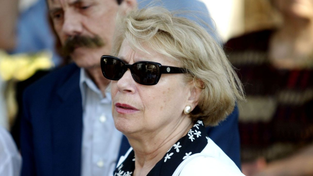 &Pi;έ&theta;&alpha;&nu;&epsilon; &eta; &eta;&theta;&omicron;&pi;&omicron;&iota;ό&sigmaf; &Mu;έ&lambda;&pi;&omega; &Zeta;&alpha;&rho;ό&kappa;&omega;&sigma;&tau;&alpha;