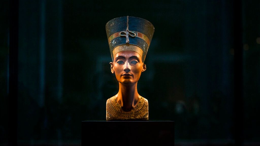 Διάσημος αρχαιολόγος δηλώνει ότι βρίσκεται κοντά στην ανακάλυψη του τάφου της Νεφερτίτης