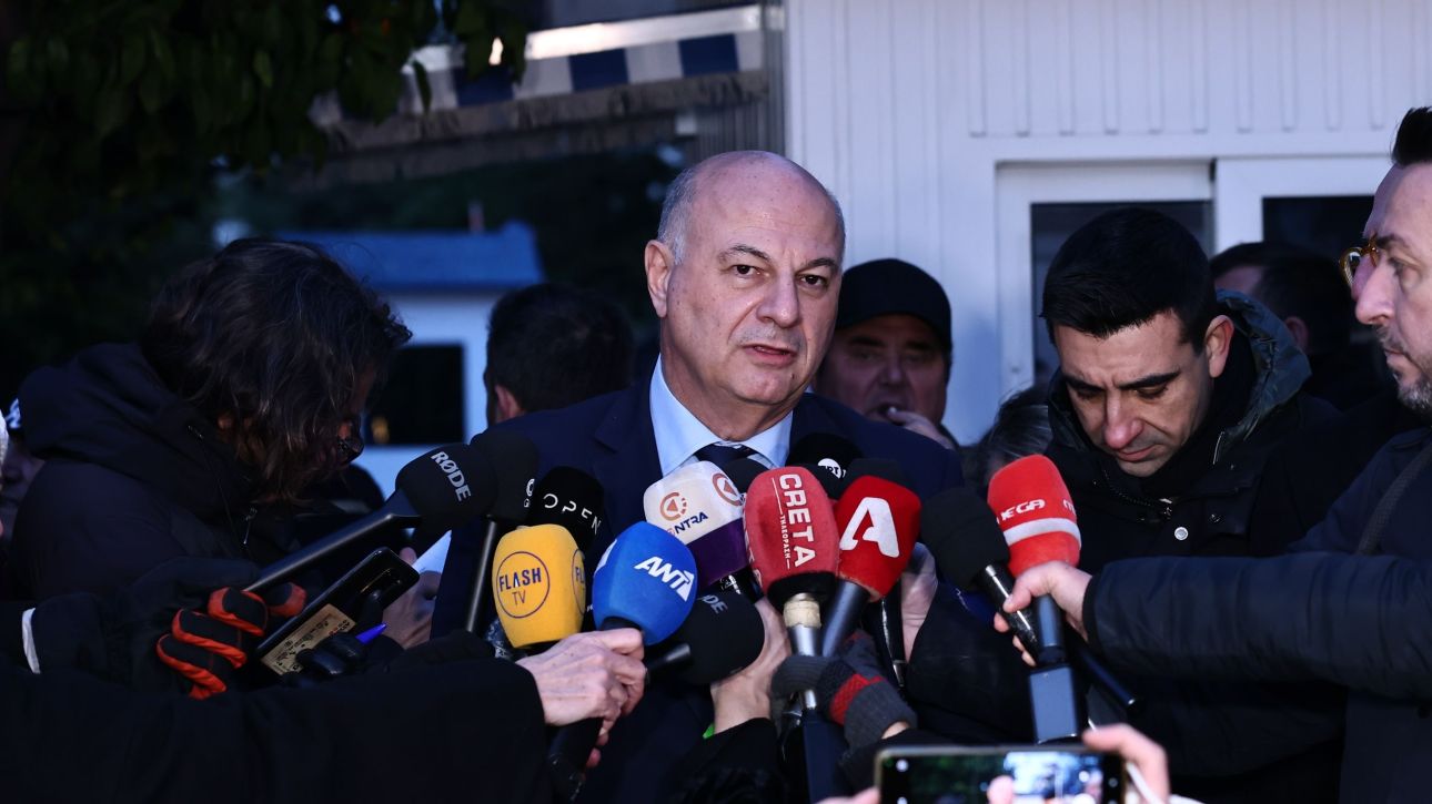 &Tau;&sigma;&iota;ά&rho;&alpha;&sigmaf;: &Pi;&alpha;&rho;&alpha;&gamma;&omega;&gamma;&iota;&kappa;ή &sigma;&upsilon;&zeta;ή&tau;&eta;&sigma;&eta; &mu;&epsilon; &epsilon;&kappa;&pi;&rho;&omicron;&sigma;ώ&pi;&omicron;&upsilon;&sigmaf; &tau;&omega;&nu; &alpha;&gamma;&rho;&omicron;&tau;ώ&nu;