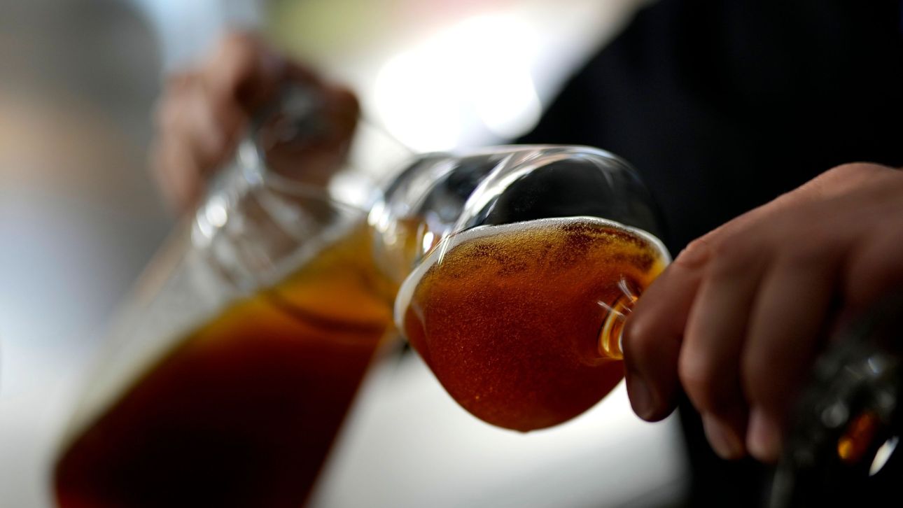 &Gamma;&epsilon;&rho;&mu;&alpha;&nu;ί&alpha;: &Sigma;&tau;&omicron; &sigma;&phi;&upsilon;&rho;ί &eta; &pi;&alpha;&lambda;&alpha;&iota;ό&tau;&epsilon;&rho;&eta; &mu;&omicron;&nu;&alpha;&sigma;&tau;&eta;&rho;&iota;&alpha;&kappa;ή &zeta;&upsilon;&theta;&omicron;&pi;&omicron;&iota;ί&alpha; &lambda;ό&gamma;&omega; &mu;&epsilon;&iota;&omega;&mu;έ&nu;&omega;&nu; &pi;&omega;&lambda;ή&sigma;&epsilon;&omega;&nu;