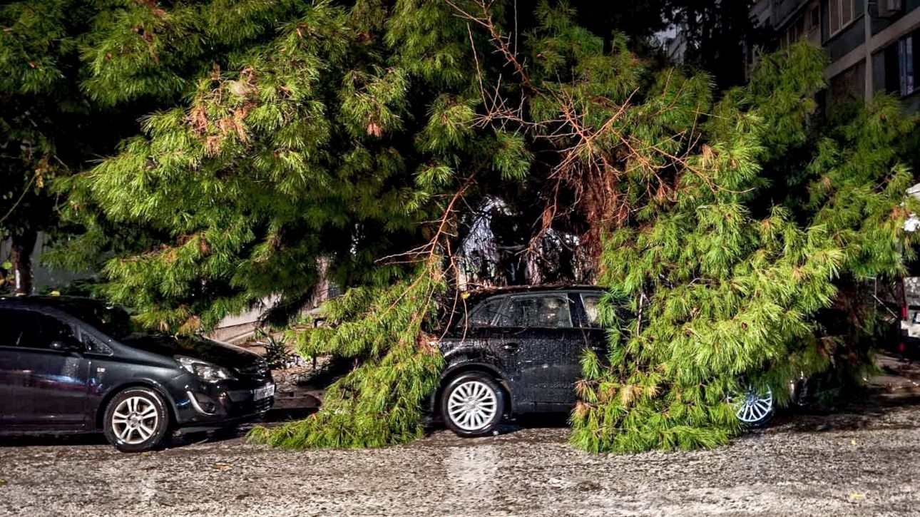 &laquo;&Beta;&rho;&omicron;&chi;ή&raquo; &pi;&rho;&omicron;&beta;&lambda;&eta;&mu;ά&tau;&omega;&nu; &alpha;&phi;ή&nu;&epsilon;&iota; &pi;ί&sigma;&omega; &tau;&eta;&sigmaf; &eta; &kappa;&alpha;&kappa;&omicron;&kappa;&alpha;&iota;&rho;ί&alpha; - &Delta;ύ&omicron; &theta;ύ&mu;&alpha;&tau;&alpha; &kappa;&alpha;&iota; &mu;&epsilon;&gamma;ά&lambda;&epsilon;&sigmaf; &kappa;&alpha;&tau;&alpha;&sigma;&tau;&rho;&omicron;&phi;έ&sigmaf; &sigma;&tau;&eta;&nu; &Alpha;&tau;&tau;&iota;&kappa;ή