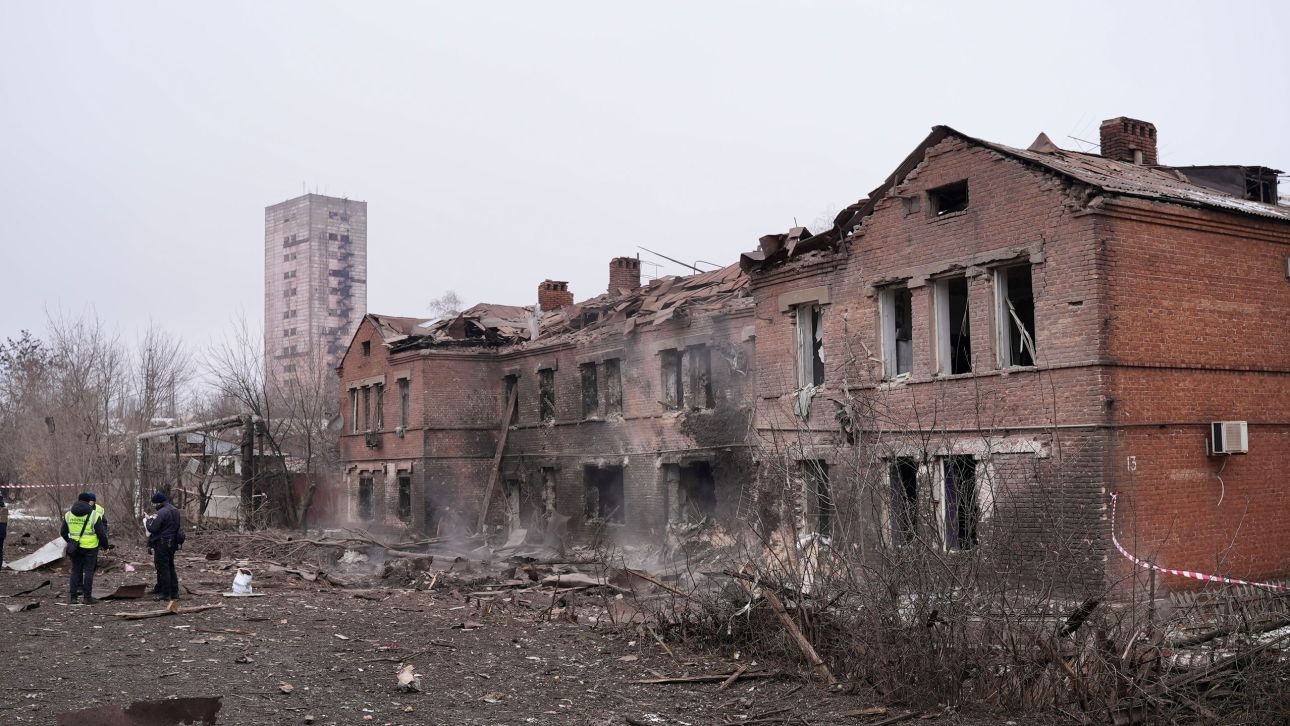 &Tau;έ&sigma;&sigma;&epsilon;&rho;&iota;&sigmaf; &nu;&epsilon;&kappa;&rho;&omicron;ί &alpha;&pi;ό &rho;&omega;&sigma;&iota;&kappa;ά drones &sigma;&tau;&eta;&nu; &Omicron;&upsilon;&kappa;&rho;&alpha;&nu;ί&alpha;: &Chi;&omega;&rho;ί&sigmaf; &theta;έ&rho;&mu;&alpha;&nu;&sigma;&eta; 1.940 &pi;&omicron;&lambda;&upsilon;&kappa;&alpha;&tau;&omicron;&iota;&kappa;ί&epsilon;&sigmaf; &sigma;&tau;&omicron; &Kappa;ί&epsilon;&beta;&omicron;