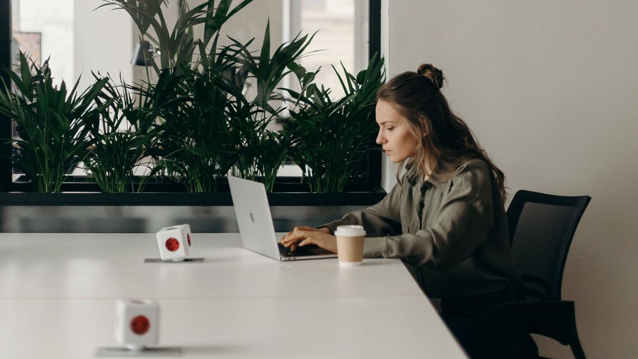 &Psi;&eta;&phi;&iota;&alpha;&kappa;ά &epsilon;&kappa;&tau;&alpha;&mu;&iota;&epsilon;ύ&omicron;&upsilon;&nu; &epsilon;&pi;&tau;ά &sigma;&tau;&omicron;&upsilon;&sigmaf; &delta;έ&kappa;&alpha; &pi;&omicron;&lambda;ί&tau;&epsilon;&sigmaf; &tau;&alpha; &kappa;&alpha;&tau;&alpha;&nu;&alpha;&lambda;&omega;&tau;&iota;&kappa;ά &delta;ά&nu;&epsilon;&iota;&alpha;