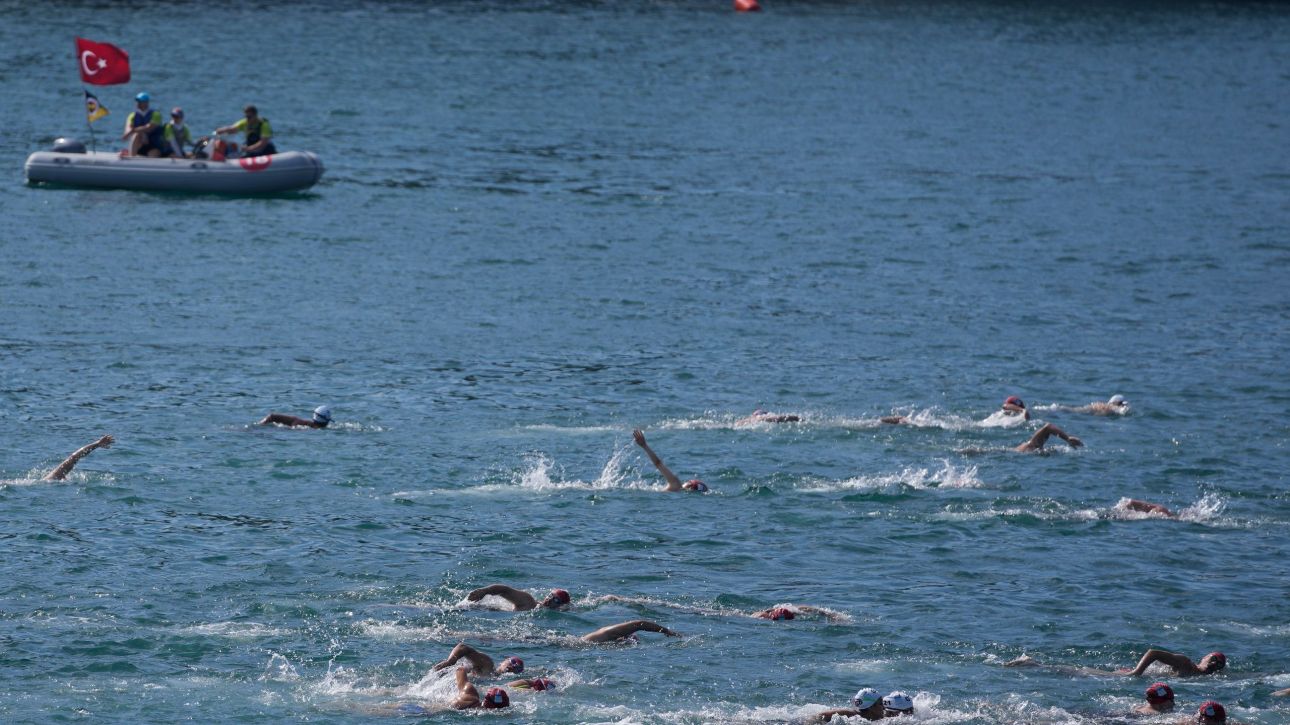 &Tau;&omicron;&upsilon;&rho;&kappa;ί&alpha;: &Sigma;&omicron;&rho;ό&sigmaf; &alpha;&gamma;&nu;&omicron;&omicron;ύ&mu;&epsilon;&nu;&omicron;&upsilon; &Rho;ώ&sigma;&omicron;&upsilon; &beta;&rho;έ&theta;&eta;&kappa;&epsilon; &sigma;&tau;&omicron;&nu; &Beta;ό&sigma;&pi;&omicron;&rho;&omicron; &alpha;&pi;&omicron;&kappa;&epsilon;&phi;&alpha;&lambda;&iota;&sigma;&mu;έ&nu;&eta; &chi;&omega;&rho;ί&sigmaf; &chi;έ&rho;&iota;&alpha; &kappa;&alpha;&iota; &pi;ό&delta;&iota;&alpha;