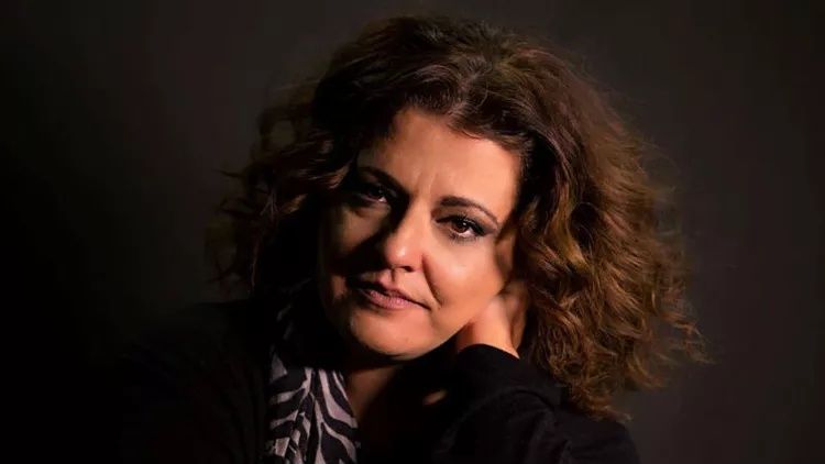 Λίλλυ Μελεμέ: «Όταν ο καταπιεσμένος άνθρωπος αποκτά εξουσία, αρχίζει το πραγματικά τρομακτικό»