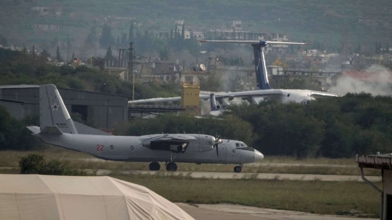 &Eta; &Rho;&omega;&sigma;ί&alpha; &alpha;&pi;&omicron;&sigma;ύ&rho;&epsilon;&iota; &tau;&alpha; &sigma;&tau;&rho;&alpha;&tau;&epsilon;ύ&mu;&alpha;&tau;ά &tau;&eta;&sigmaf; &alpha;&pi;ό &alpha;&epsilon;&rho;&omicron;&delta;&rho;ό&mu;&iota;&omicron; &sigma;&tau;&eta; &beta;&omicron;&rho;&epsilon;&iota;&omicron;&alpha;&nu;&alpha;&tau;&omicron;&lambda;&iota;&kappa;ή &Sigma;&upsilon;&rho;ί&alpha;