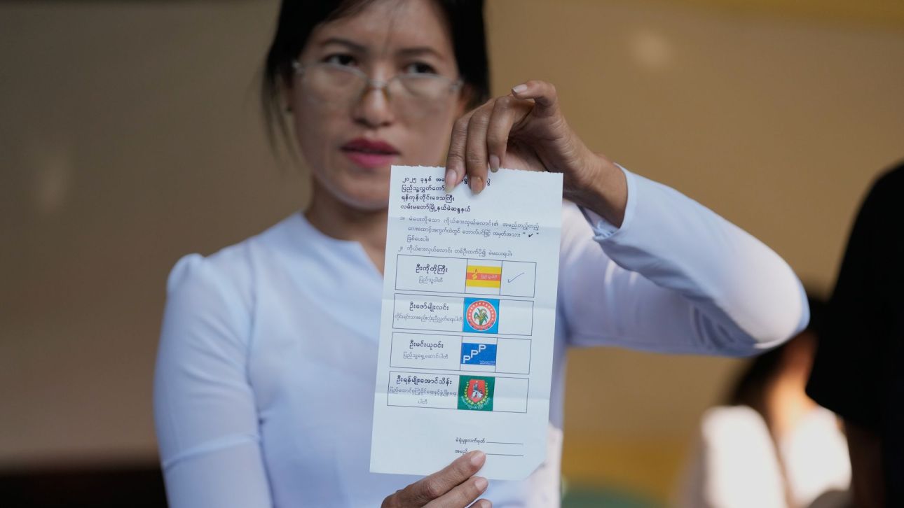 &Tau;&omicron; &phi;&iota;&lambda;&omicron;&chi;&omicron;&upsilon;&nu;&tau;&iota;&kappa;ό &kappa;ό&mu;&mu;&alpha; &sigma;&tau;&eta;&nu; &Mu;&iota;&alpha;&nu;&mu;ά&rho; &alpha;&nu;&alpha;&kappa;&omicron;ί&nu;&omega;&sigma;&epsilon; &tau;&eta; &nu;ί&kappa;&eta; &tau;&omicron;&upsilon; &sigma;&tau;&iota;&sigmaf; &epsilon;&kappa;&lambda;&omicron;&gamma;έ&sigmaf;