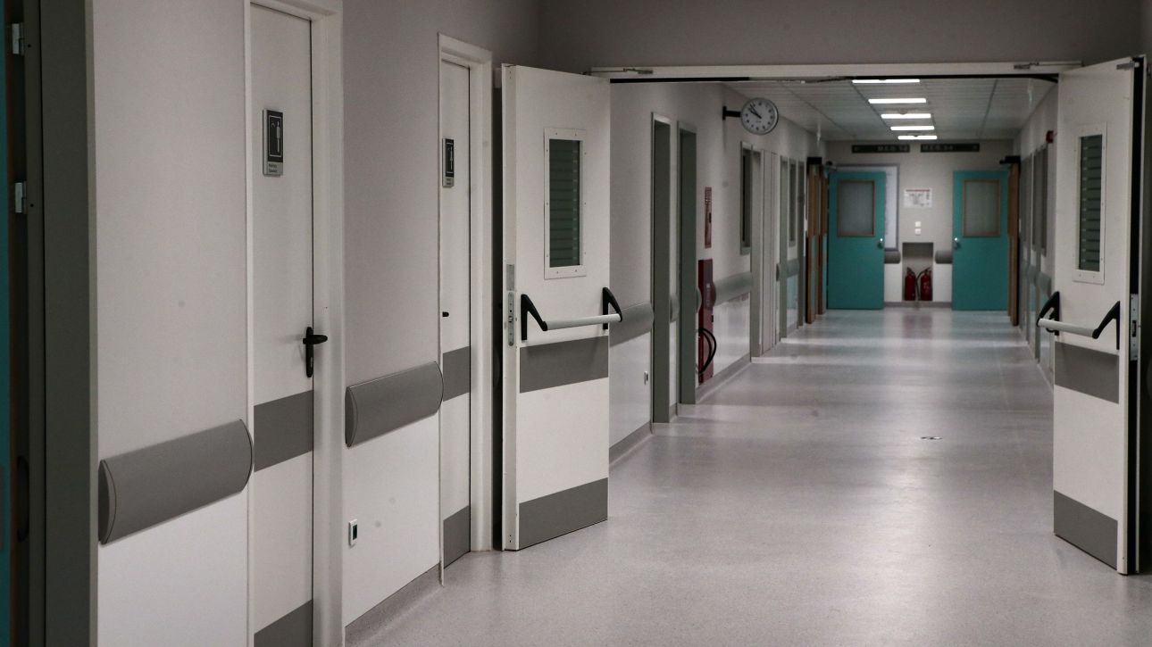 &Tau;&rho;&alpha;&gamma;&omega;&delta;ί&alpha; &sigma;&tau;&eta; &Beta;ά&rho;&eta;: &Nu;&epsilon;&kappa;&rho;&omicron;ί &alpha;&pi;ό &eta;&lambda;&epsilon;&kappa;&tau;&rho;&omicron;&pi;&lambda;&eta;&xi;ί&alpha; &delta;ύ&omicron; &nu;&epsilon;&alpha;&rho;&omicron;ί ά&nu;&tau;&rho;&epsilon;&sigmaf;