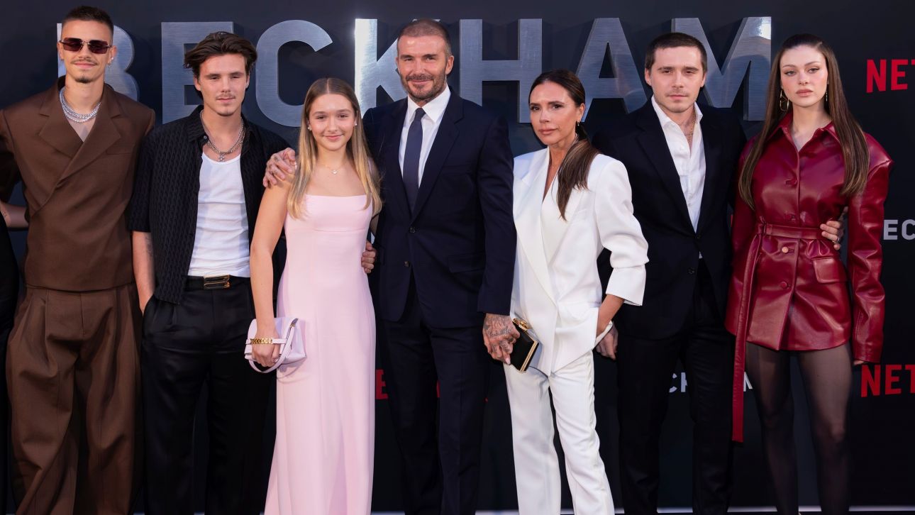 Οι Μπέκαμ ξανά μαζί στο Παρίσι: Δημόσια εμφάνιση εν μέσω ρήξης με τον Μπρούκλιν