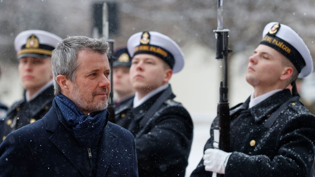 &Sigma;&tau;&eta; &Gamma;&rho;&omicron;&iota;&lambda;&alpha;&nu;&delta;ί&alpha; &sigma;&tau;&iota;&sigmaf; &alpha;&rho;&chi;έ&sigmaf; &Phi;&epsilon;&beta;&rho;&omicron;&upsilon;&alpha;&rho;ί&omicron;&upsilon; &omicron; &beta;&alpha;&sigma;&iota;&lambda;&iota;ά&sigmaf; &tau;&eta;&sigmaf; &Delta;&alpha;&nu;ί&alpha;&sigmaf; &Phi;&rho;&epsilon;&iota;&delta;&epsilon;&rho;ί&kappa;&omicron;&sigmaf;