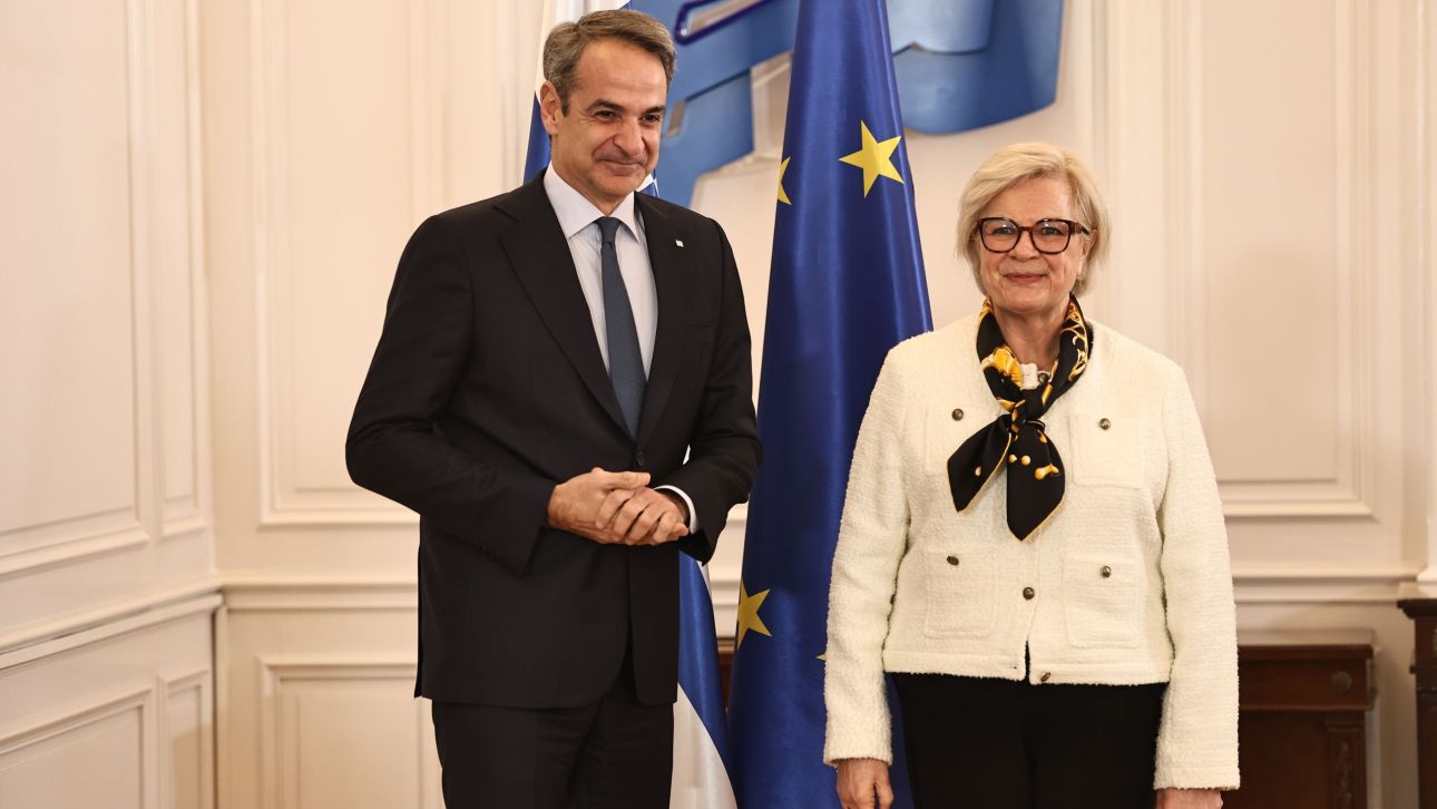 &Eta; &epsilon;&lambda;&lambda;&eta;&nu;&omicron;&gamma;&alpha;&lambda;&lambda;&iota;&kappa;ή &alpha;&mu;&upsilon;&nu;&tau;&iota;&kappa;ή &sigma;&upsilon;&mu;&phi;&omega;&nu;ί&alpha; &sigma;&tau;&omicron; &epsilon;&pi;ί&kappa;&epsilon;&nu;&tau;&rho;&omicron; &tau;&eta;&sigmaf; &sigma;&upsilon;&nu;ά&nu;&tau;&eta;&sigma;&eta;&sigmaf; &Mu;&eta;&tau;&sigma;&omicron;&tau;ά&kappa;&eta;