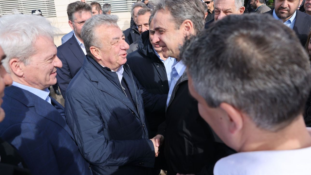 &Sigma;&tau;&omicron; &alpha;&epsilon;&rho;&omicron;&delta;&rho;ό&mu;&iota;&omicron; &Kappa;&alpha;&sigma;&tau;&epsilon;&lambda;&iota;&omicron;ύ &omicron; &Mu;&eta;&tau;&sigma;&omicron;&tau;ά&kappa;&eta;&sigmaf;: &Pi;έ&phi;&tau;&omicron;&upsilon;&nu; &omicron;&iota; &upsilon;&pi;&omicron;&gamma;&rho;&alpha;&phi;έ&sigmaf; &gamma;&iota;&alpha; &tau;&omicron; &nu;έ&omicron; &sigma;ύ&sigma;&tau;&eta;&mu;&alpha; &alpha;&epsilon;&rho;&omicron;&nu;&alpha;&upsilon;&sigma;&iota;&pi;&lambda;&omicron;ϊ&alpha;&sigmaf;