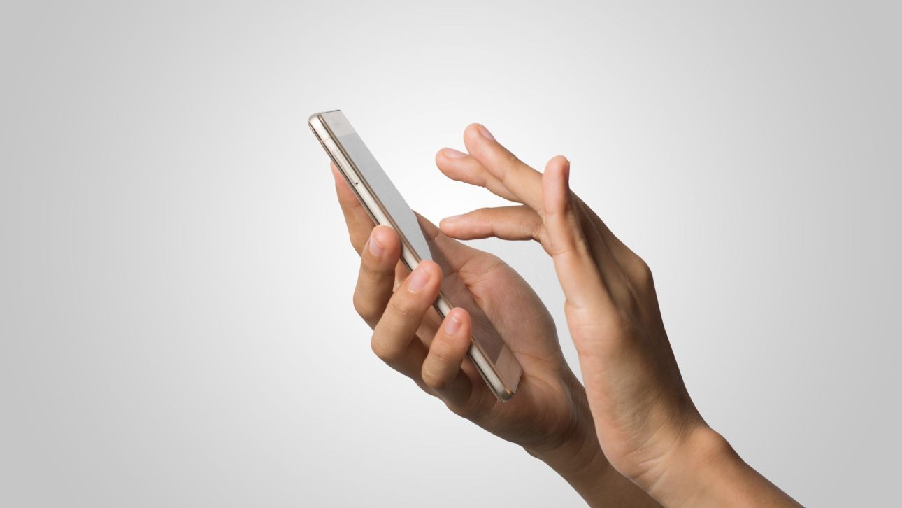 &Alpha;&pi;&omicron;&kappa;&alpha;&tau;&alpha;&sigma;&tau;ά&theta;&eta;&kappa;&epsilon; &eta; &beta;&lambda;ά&beta;&eta; &sigma;&tau;&omicron; &laquo;100&raquo;: &Kappa;&alpha;&nu;&omicron;&nu;&iota;&kappa;ά &mu;&pi;&omicron;&rho;&omicron;ύ&nu; &nu;&alpha; &kappa;&alpha;&lambda;&omicron;ύ&nu; &omicron;&iota; &pi;&omicron;&lambda;ί&tau;&epsilon;&sigmaf;