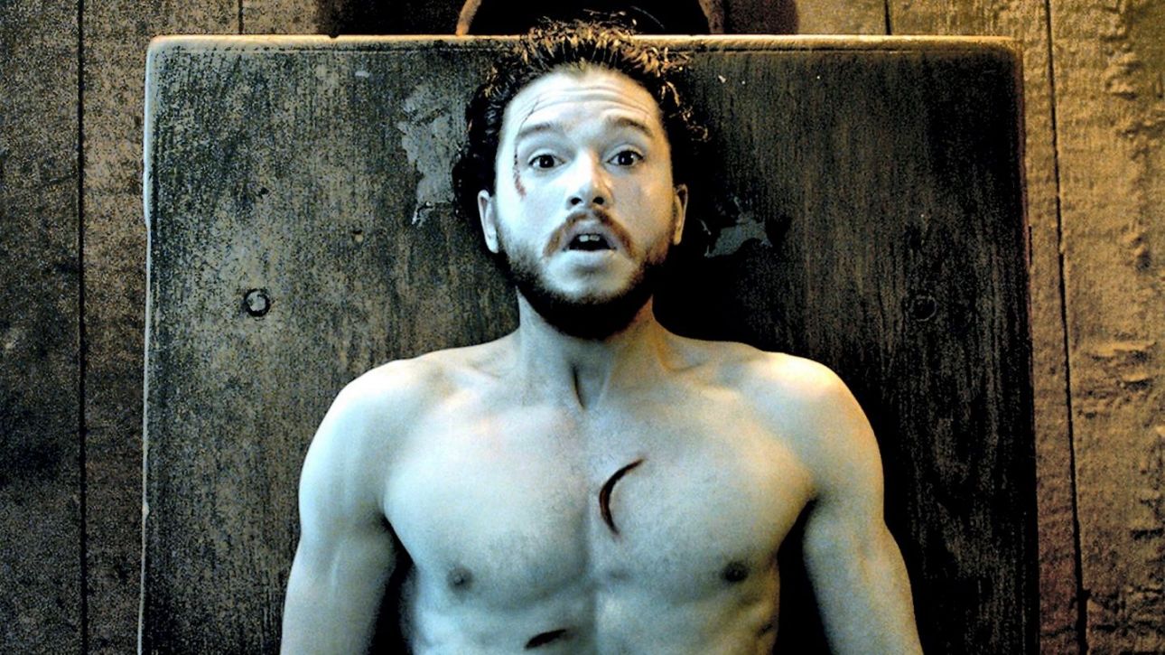 Από τον Τζον Σνόου, στη Μπάφι και τον Σέρλοκ: Οι τηλεοπτικοί ήρωες που... αρνούνται να πεθάνουν