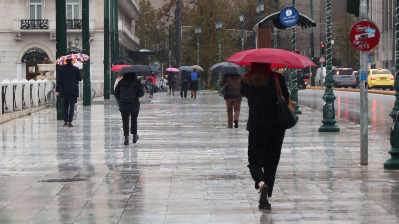 &Kappa;&alpha;&kappa;&omicron;&kappa;&alpha;&iota;&rho;ί&alpha;: &Alpha;&pi;ό &chi;&iota;ό&nu;&iota;&alpha; &mu;έ&chi;&rho;&iota; &sigma;&tau;&rho;&omicron;&beta;ί&lambda;&omicron;&upsilon;&sigmaf;, &Kappa;&upsilon;&rho;&iota;&alpha;&kappa;ή &pi;&rho;&omega;ί &laquo;&chi;&tau;&upsilon;&pi;ά&raquo; &tau;&eta;&nu; &Alpha;&tau;&tau;&iota;&kappa;ή