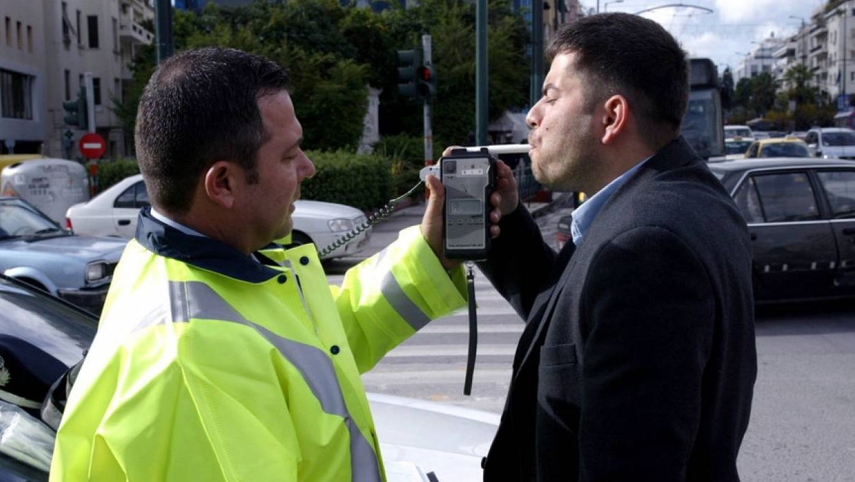 &Theta;&epsilon;&sigma;&sigma;&alpha;&lambda;&omicron;&nu;ί&kappa;&eta;: &Chi;&epsilon;&iota;&rho;&omicron;&pi;έ&delta;&epsilon;&sigmaf; &sigma;&epsilon; &tau;&rho;&epsilon;&iota;&sigmaf; &omicron;&delta;&eta;&gamma;&omicron;ύ&sigmaf; &pi;&omicron;&upsilon; έ&pi;&iota;&alpha;&sigma;&alpha;&nu; &tau;&iota;&mu;ό&nu;&iota; &upsilon;&pi;ό &tau;&eta;&nu; &epsilon;&pi;ή&rho;&epsilon;&iota;&alpha; &alpha;&lambda;&kappa;&omicron;ό&lambda;