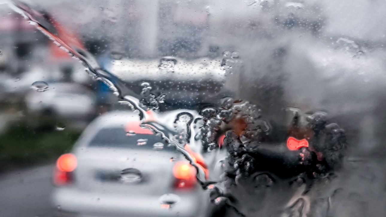 &laquo;&Beta;&upsilon;&theta;&iota;&sigma;&mu;έ&nu;&eta;&raquo; &sigma;&tau;&iota;&sigmaf; &lambda;ά&sigma;&pi;&epsilon;&sigmaf; &eta; &Kappa;&alpha;&lambda;&alpha;&mu;ά&tau;&alpha; &alpha;&pi;ό &tau;&eta;&nu; &kappa;&alpha;&kappa;&omicron;&kappa;&alpha;&iota;&rho;ί&alpha;: &Pi;&lambda;&eta;&mu;&mu;ύ&rho;&iota;&sigma;&alpha;&nu; &delta;&rho;ό&mu;&omicron;&iota; &sigma;&epsilon; &Pi;ή&delta;&eta;&mu;&alpha; &kappa;&alpha;&iota; &Alpha;&rho;&phi;&alpha;&rho;ά