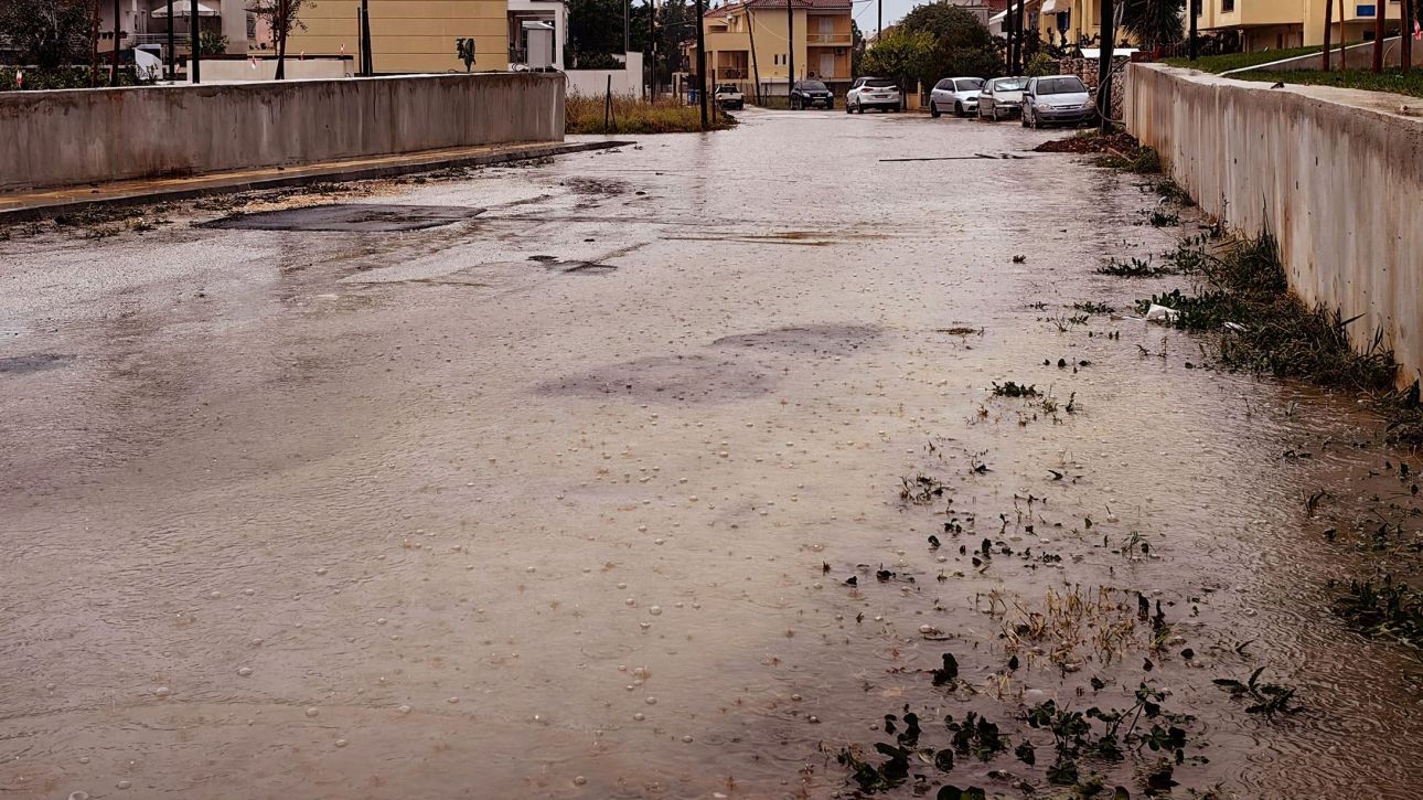 &Kappa;&alpha;&kappa;&omicron;&kappa;&alpha;&iota;&rho;ί&alpha;: &Pi;&omicron;&tau;ά&mu;&iota;&alpha; &lambda;ά&sigma;&pi;&eta;&sigmaf; &sigma;&tau;&eta; &Sigma;&alpha;&nu;&tau;&omicron;&rho;ί&nu;&eta; &mu;έ&sigma;&alpha; &sigma;&tau;&iota;&sigmaf; &gamma;&epsilon;&iota;&tau;&omicron;&nu;&iota;έ&sigmaf; - &Nu;έ&omicron; &kappa;ύ&mu;&alpha; &alpha;&nu;&alpha;&mu;έ&nu;&epsilon;&tau;&alpha;&iota; &tau;&omicron; &beta;&rho;ά&delta;&upsilon;