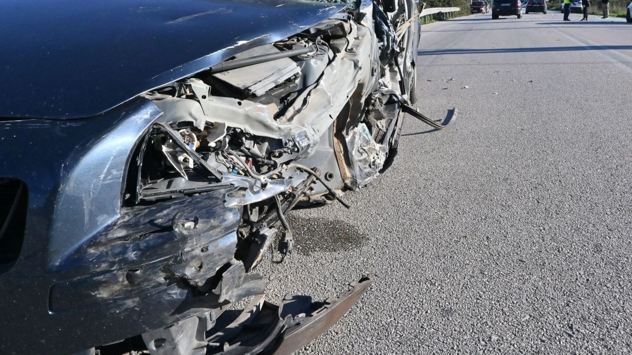 &Tau;&rho;&omicron;&chi;&alpha;ί&omicron; &delta;&upsilon;&sigma;&tau;ύ&chi;&eta;&mu;&alpha; &sigma;&tau;&eta; &Theta;&eta;&beta;ώ&nu; - &Chi;&alpha;&lambda;&kappa;ί&delta;&alpha;&sigmaf; &mu;&epsilon;&tau;ά &tau;&eta; &sigma;&phi;&omicron;&delta;&rho;ή &sigma;ύ&gamma;&kappa;&rho;&omicron;&upsilon;&sigma;&eta; &omicron;&chi;&eta;&mu;ά&tau;&omega;&nu;: &Nu;&epsilon;&kappa;&rho;ό&sigmaf; έ&nu;&alpha;&sigmaf; 57&chi;&rho;&omicron;&nu;&omicron;&sigmaf;