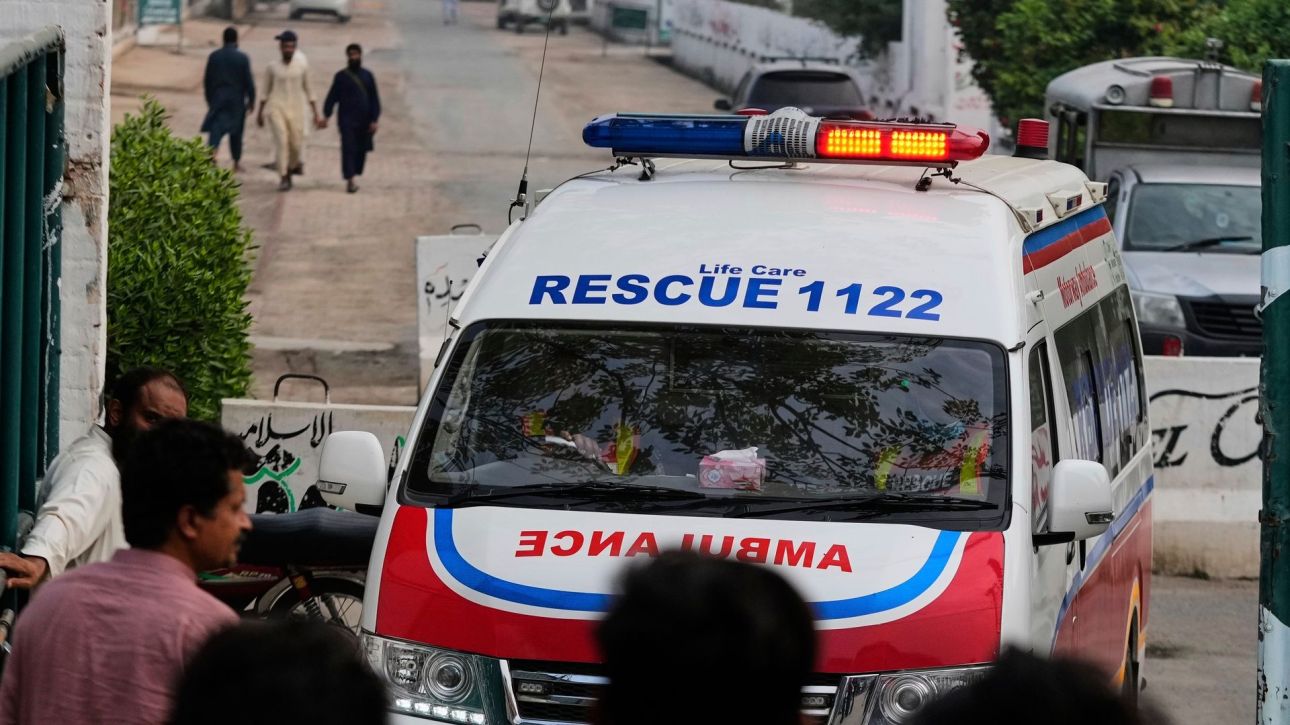 &Sigma;&omicron;&beta;&alpha;&rho;ό &delta;&upsilon;&sigma;&tau;ύ&chi;&eta;&mu;&alpha; &sigma;&epsilon; &lambda;&omicron;ύ&nu;&alpha; &pi;&alpha;&rho;&kappa; &sigma;&tau;&eta;&nu; &Iota;&nu;&delta;ί&alpha;- Έ&nu;&alpha;&sigmaf; &nu;&epsilon;&kappa;&rho;ό&sigmaf; &kappa;&alpha;&iota; 13 &tau;&rho;&alpha;&upsilon;&mu;&alpha;&tau;ί&epsilon;&sigmaf;