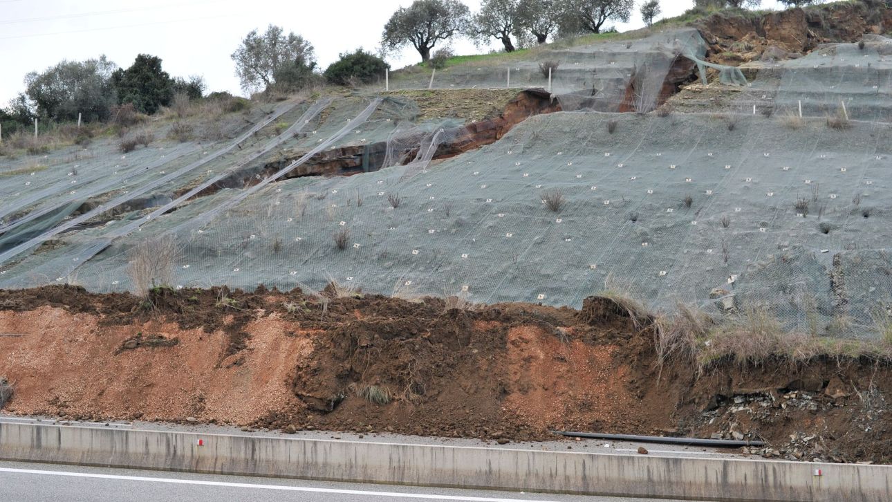 &Mu;&epsilon;&gamma;&alpha;&lambda;ώ&nu;&epsilon;&iota; &tau;&omicron; &rho;ή&gamma;&mu;&alpha; &sigma;&tau;&eta;&nu; &Iota;ό&nu;&iota;&alpha; &Omicron;&delta;ό - &Nu;έ&alpha; &kappa;&alpha;&tau;&omicron;&lambda;ί&sigma;&theta;&eta;&sigma;&eta; &alpha;&pi;ό &tau;&iota;&sigmaf; &beta;&rho;&omicron;&chi;έ&sigmaf;