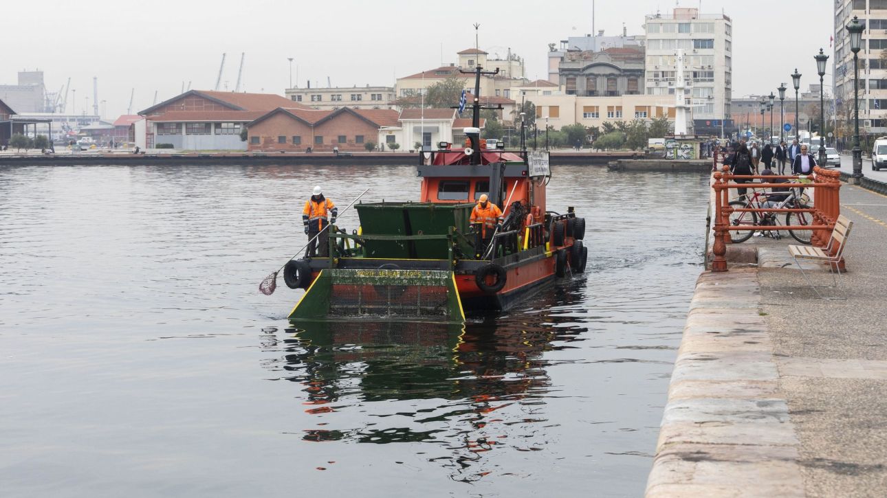 &Theta;&epsilon;&sigma;&sigma;&alpha;&lambda;&omicron;&nu;ί&kappa;&eta;: &Delta;ύ&omicron; &sigma;&kappa;ά&phi;&eta; &kappa;&alpha;&theta;&alpha;&rho;ί&zeta;&omicron;&upsilon;&nu; &tau;&omicron;&nu; &Theta;&epsilon;&rho;&mu;&alpha;ϊ&kappa;ό &alpha;&pi;ό &tau;ό&nu;&omicron;&upsilon;&sigmaf; &phi;&epsilon;&rho;&tau;ώ&nu; &upsilon;&lambda;&iota;&kappa;ώ&nu;