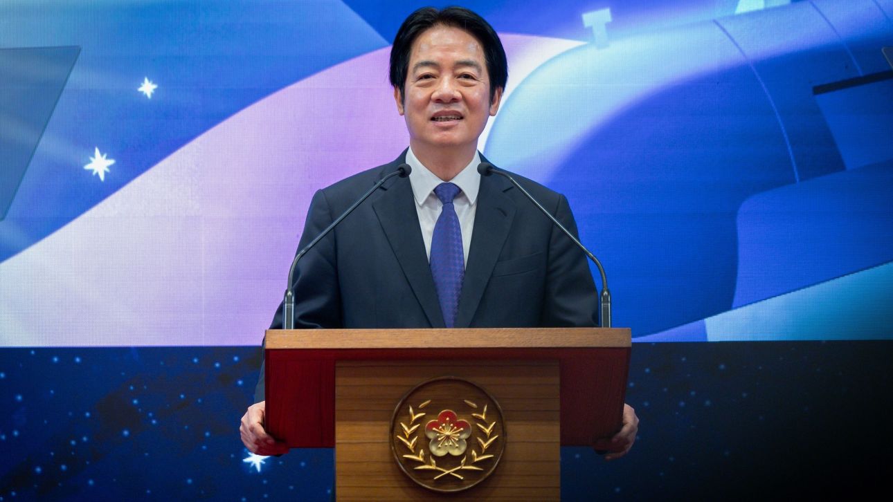 &Omicron; &pi;&rho;ό&epsilon;&delta;&rho;&omicron;&sigmaf; &tau;&eta;&sigmaf; &Tau;&alpha;ϊ&beta;ά&nu; &sigma;&upsilon;&nu;&epsilon;&chi;ά&rho;&eta; &tau;&eta;&nu; &pi;&rho;&omega;&theta;&upsilon;&pi;&omicron;&upsilon;&rho;&gamma;ό &tau;&eta;&sigmaf; &Iota;&alpha;&pi;&omega;&nu;ί&alpha;&sigmaf; &Tau;&alpha;&kappa;&alpha;ΐ&tau;&sigma;&iota; &gamma;&iota;&alpha; &tau;&eta;&nu; &epsilon;&kappa;&lambda;&omicron;&gamma;&iota;&kappa;ή &nu;ί&kappa;&eta; &tau;&eta;&sigmaf;