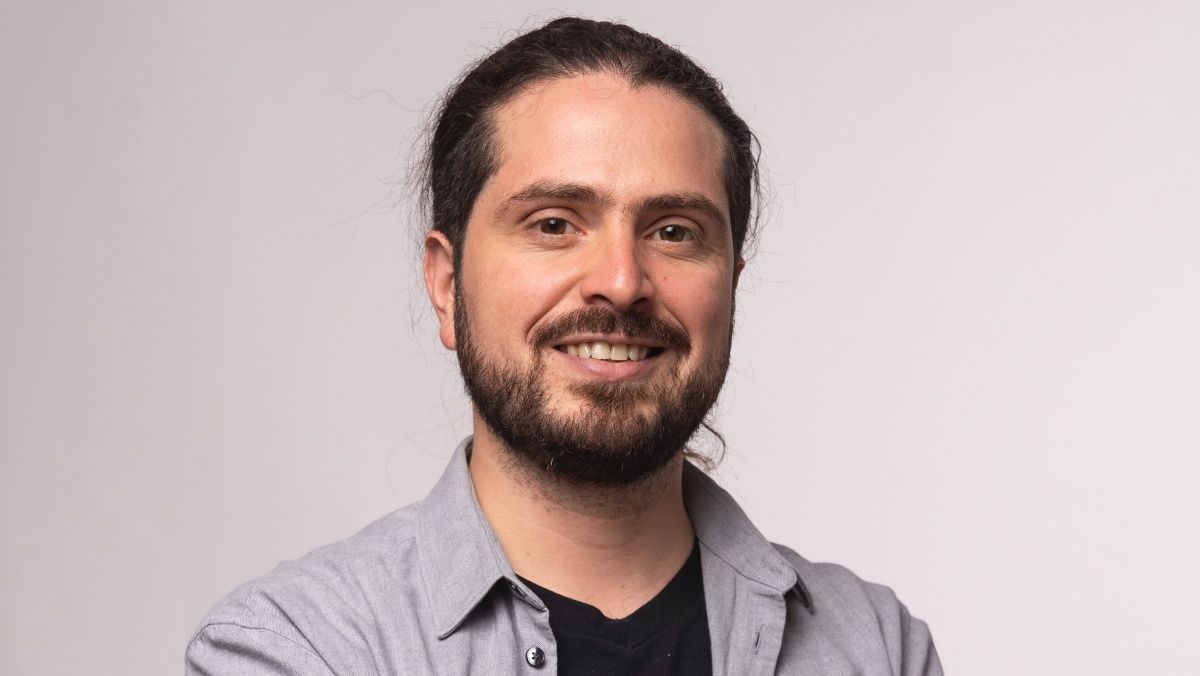 Bookreads - Αντρές Μοντέρο: Όταν οι ιστορίες κρατούν ένα νησί ζωντανό