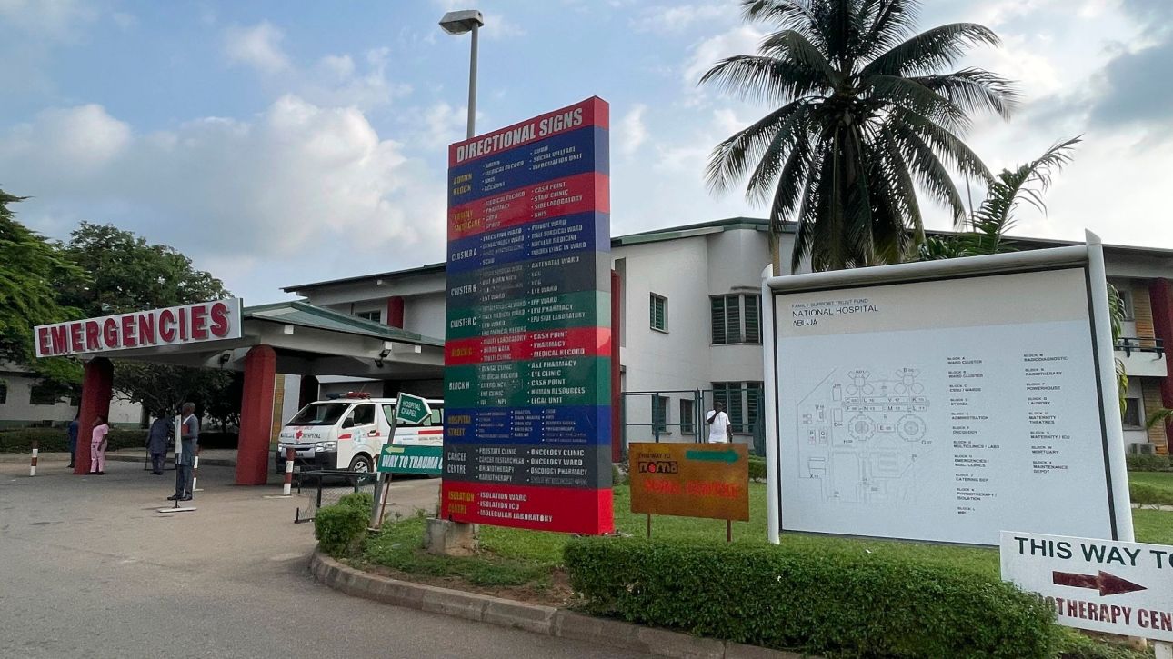 &Pi;ό&lambda;&epsilon;&mu;&omicron;&sigmaf; &sigma;&tau;&omicron; &Sigma;&omicron;&upsilon;&delta;ά&nu;: &Tau;&rho;&epsilon;&iota;&sigmaf; &pi;&omicron;&lambda;ύ&nu;&epsilon;&kappa;&rho;&epsilon;&sigmaf; &epsilon;&pi;&iota;&theta;έ&sigma;&epsilon;&iota;&sigmaf; &epsilon;&nu;&alpha;&nu;&tau;ί&omicron;&nu; &kappa;έ&nu;&tau;&rho;&omega;&nu; &upsilon;&gamma;&epsilon;ί&alpha;&sigmaf; &mu;έ&sigma;&alpha; &sigma;&epsilon; &mu;&iota;&alpha; &epsilon;&beta;&delta;&omicron;&mu;ά&delta;&alpha;