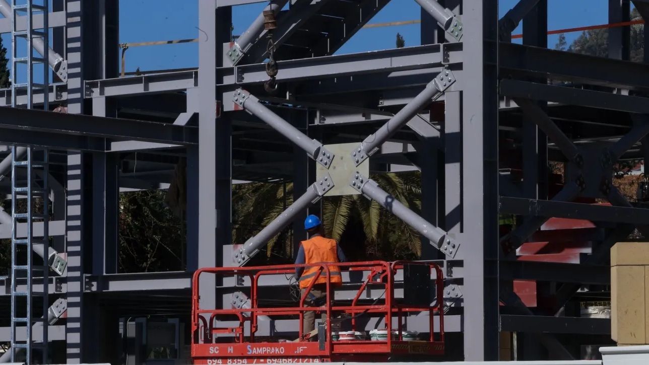 &laquo;&Alpha;&pi;ό&beta;&alpha;&sigma;&eta;&raquo; &tau;&omicron;&upsilon; &epsilon;&lambda;&lambda;&eta;&nu;&iota;&kappa;&omicron;ύ &kappa;&alpha;&tau;&alpha;&sigma;&kappa;&epsilon;&upsilon;&alpha;&sigma;&tau;&iota;&kappa;&omicron;ύ &kappa;&lambda;ά&delta;&omicron;&upsilon; &sigma;&tau;&eta; &Rho;&omicron;&upsilon;&mu;&alpha;&nu;ί&alpha; &ndash; Έ&rho;&gamma;&alpha; &alpha;&xi;ί&alpha;&sigmaf; 1 &delta;&iota;&sigma;. &alpha;&nu;έ&lambda;&alpha;&beta;&epsilon; &eta; &Gamma;&Epsilon;&Kappa; &Tau;&Epsilon;&Rho;&Nu;&Alpha;