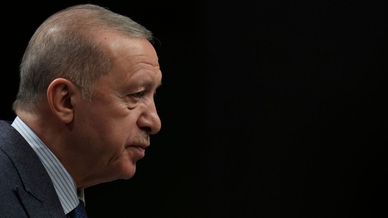 Bloomberg: &Alpha;&upsilon;&tau;ό&sigmaf; &epsilon;ί&nu;&alpha;&iota; &omicron; &delta;&iota;ά&delta;&omicron;&chi;&omicron;&sigmaf; &tau;&omicron;&upsilon; &Rho;&epsilon;&tau;&zeta;έ&pi; &Tau;&alpha;&gamma;ί&pi; &Epsilon;&rho;&nu;&tau;&omicron;&gamma;ά&nu; - Ά&nu;&omicron;&iota;&xi;&epsilon; &eta; &kappa;&omicron;&upsilon;&beta;έ&nu;&tau;&alpha; &gamma;&iota;&alpha; &tau;&eta;&nu; &epsilon;&pi;ό&mu;&epsilon;&nu;&eta; &mu;έ&rho;&alpha;