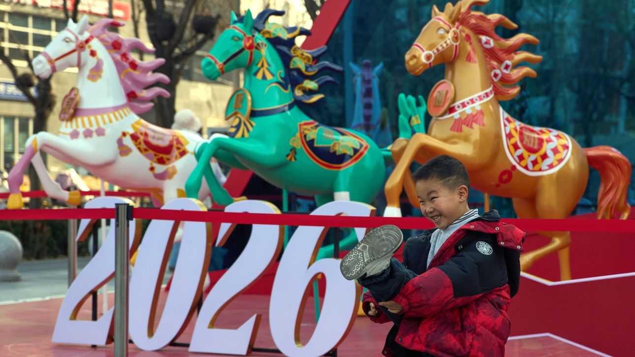 &Kappa;&iota;&nu;&epsilon;&zeta;&iota;&kappa;ή &Pi;&rho;&omega;&tau;&omicron;&chi;&rho;&omicron;&nu;&iota;ά: Έ&rho;&chi;&epsilon;&tau;&alpha;&iota; &tau;&omicron; έ&tau;&omicron;&sigmaf; &tau;&omicron;&upsilon; &Alpha;&lambda;ό&gamma;&omicron;&upsilon; - &Xi;&epsilon;&kappa;&iota;&nu;&omicron;ύ&nu; &omicron;&iota; &pi;&rho;&omicron;&epsilon;&tau;&omicron;&iota;&mu;&alpha;&sigma;ί&epsilon;&sigmaf; &gamma;&iota;&alpha; &tau;&omicron;&upsilon;&sigmaf; &epsilon;&omicron;&rho;&tau;&alpha;&sigma;&mu;&omicron;ύ&sigmaf;