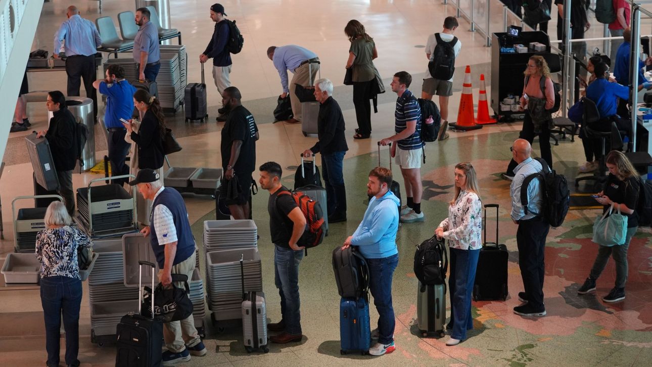 &Alpha;&nu;&alpha;&sigma;&tau;έ&lambda;&lambda;&omicron;&nu;&tau;&alpha;&iota; ό&lambda;&epsilon;&sigmaf; &omicron;&iota; &pi;&tau;ή&sigma;&epsilon;&iota;&sigmaf; &sigma;&tau;&omicron; &alpha;&epsilon;&rho;&omicron;&delta;&rho;ό&mu;&iota;&omicron; &tau;&omicron;&upsilon; &Epsilon;&lambda; &Pi;ά&sigma;&omicron; &sigma;&tau;&omicron; &Tau;έ&xi;&alpha;&sigmaf; &gamma;&iota;&alpha; &laquo;&lambda;ό&gamma;&omicron;&upsilon;&sigmaf; &alpha;&sigma;&phi;&alpha;&lambda;&epsilon;ί&alpha;&sigmaf;&raquo;