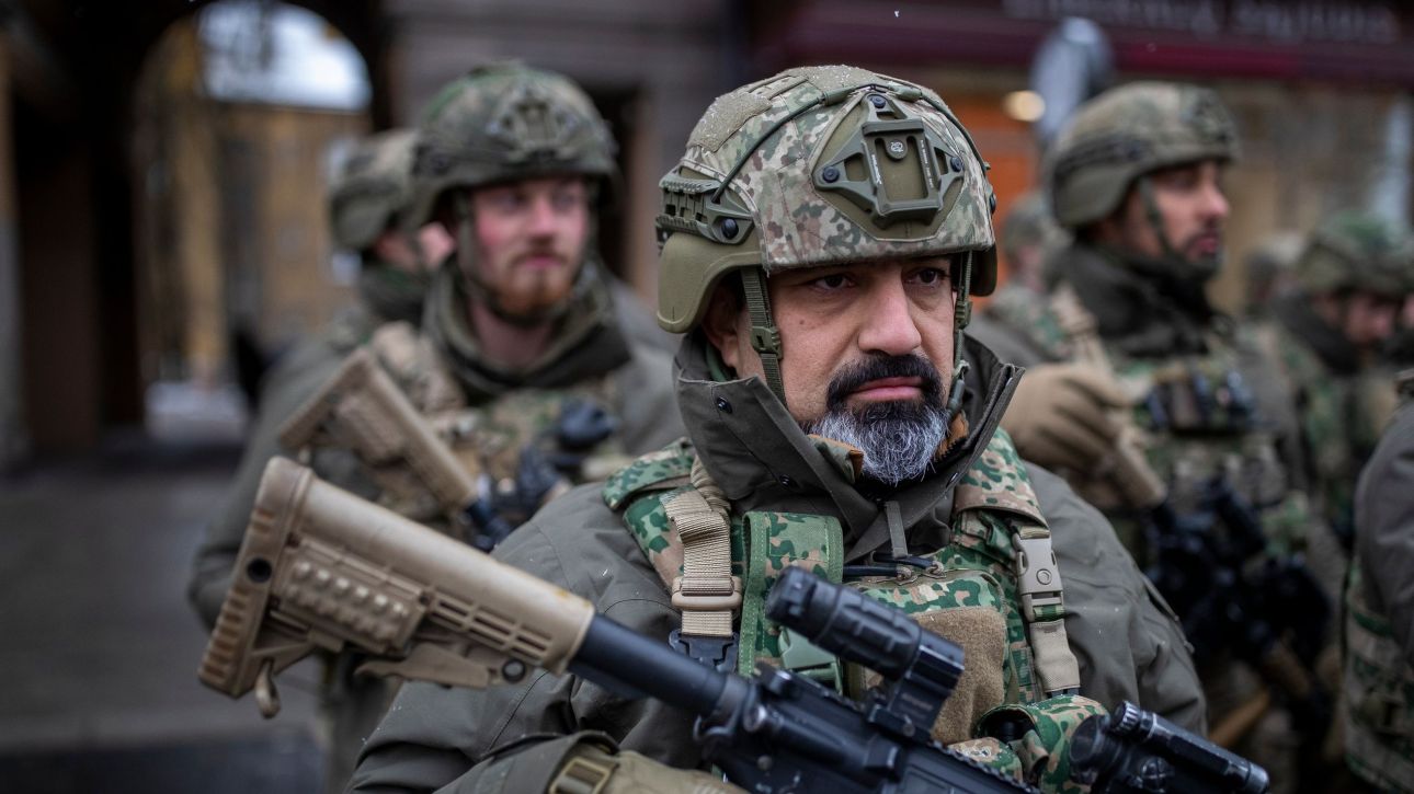 &laquo;&Delta;&epsilon;&nu; &alpha;&pi;&omicron;&kappa;&lambda;&epsilon;ί&omicron;&upsilon;&mu;&epsilon; &epsilon;&iota;&sigma;&beta;&omicron;&lambda;ή &tau;&eta;&sigmaf; &Rho;&omega;&sigma;ί&alpha;&sigmaf;&raquo;, &lambda;έ&epsilon;&iota; &omicron; &alpha;&rho;&chi;&eta;&gamma;ό&sigmaf; &tau;&omega;&nu; &epsilon;&nu;ό&pi;&lambda;&omega;&nu; &delta;&upsilon;&nu;ά&mu;&epsilon;&omega;&nu; &tau;&eta;&sigmaf; &Nu;&omicron;&rho;&beta;&eta;&gamma;ί&alpha;&sigmaf;